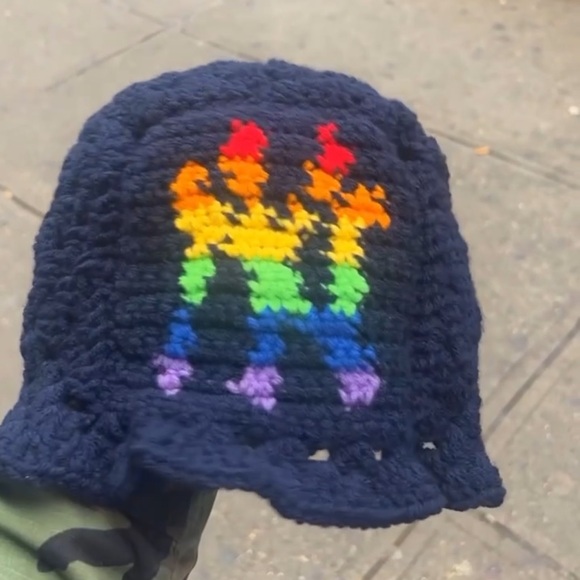 Crochet NY Bucket - Picture 6 of 10